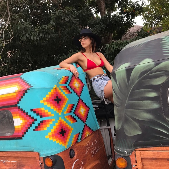 Meet your Posher, Talya - Picture 4 of 4